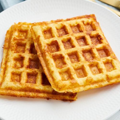 3 ingredient cheesy bread chaffle