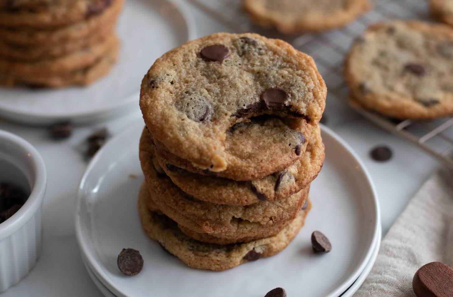 Healthy Chocolate Chip Cookies (no sugar + no flour)