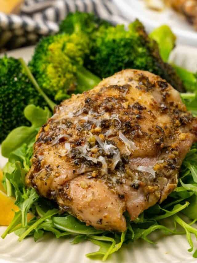 2-Ingredient Pesto Chicken