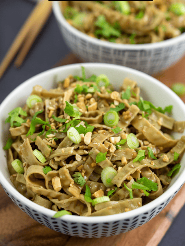 Spicy Chili Garlic Oil Noodles (Quick Low Carb Noodle Recipe)