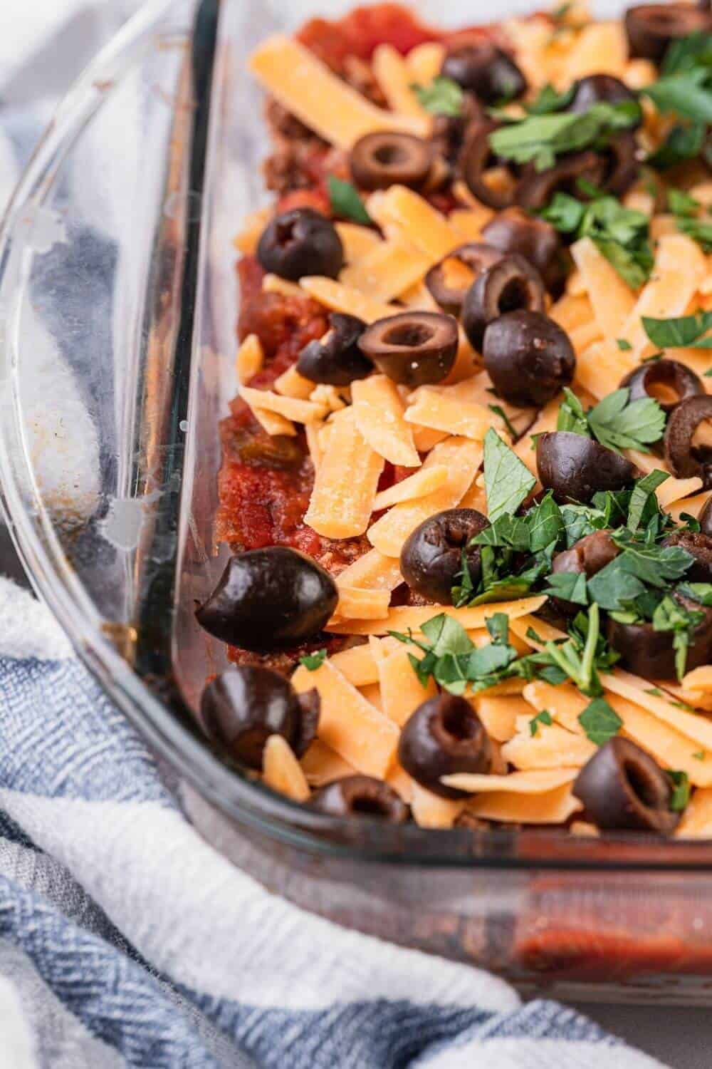 Best Taco Dip Recipe: taco dip sour cream taco seasoning quick and easy party snacks finger foods easy potluck appetizers crowd pleasers appetizer ideas